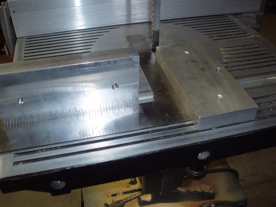 Shopsmith Adjustable Bandsaw 015 (Large).jpg