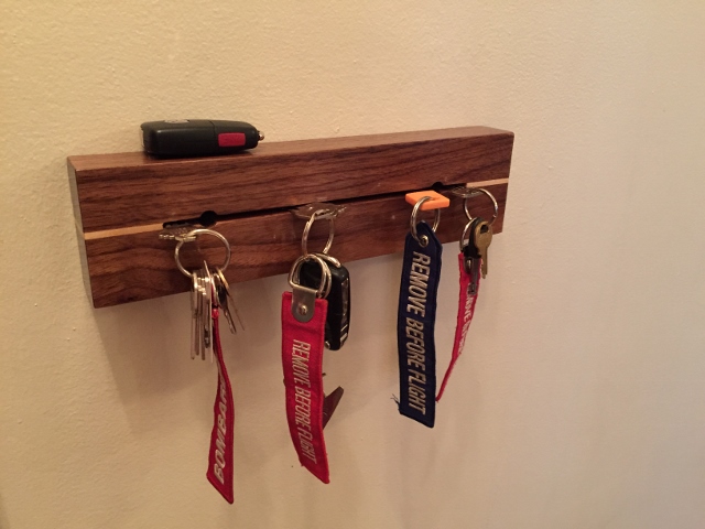 Walnut ,Maple Key Holder - Copy (640x480).jpg