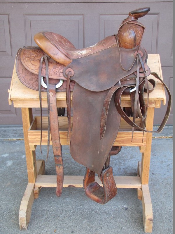 SaddleRack (Custom).JPG