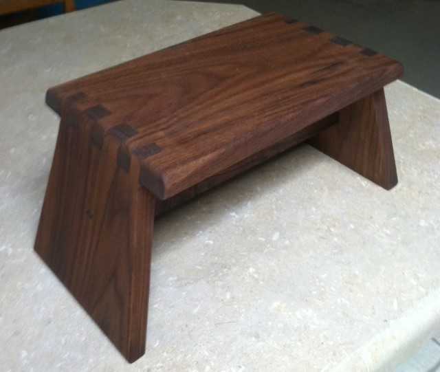 Foot stool 1.JPG