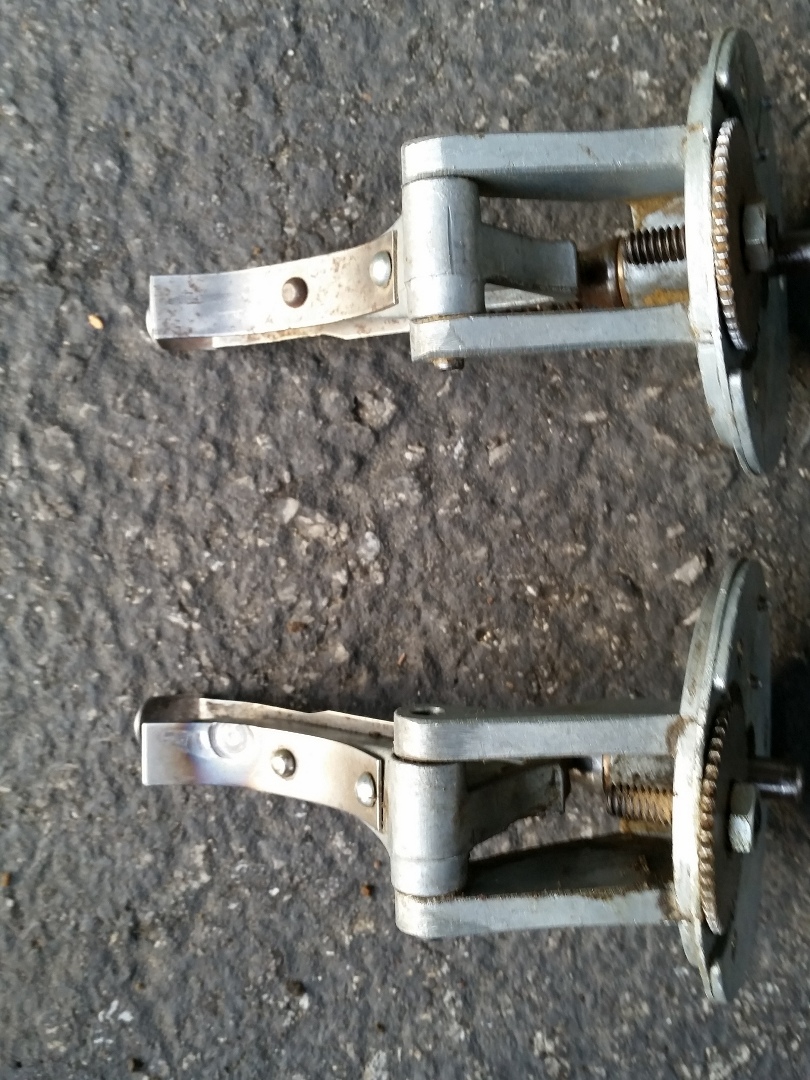 Top: Good; Bottom: Bad; Note ground in circle and heat discoloration.