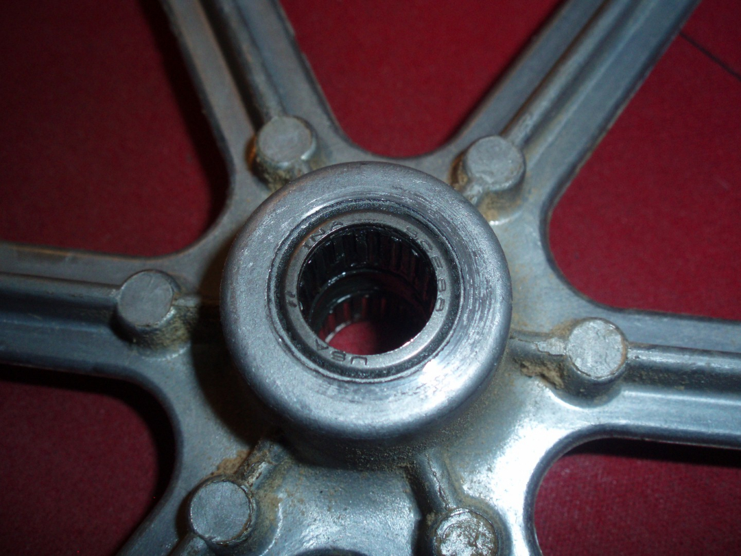 Upper Wheel Bearing (Large).jpg