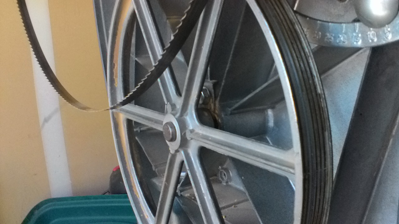 Drive pulley side view