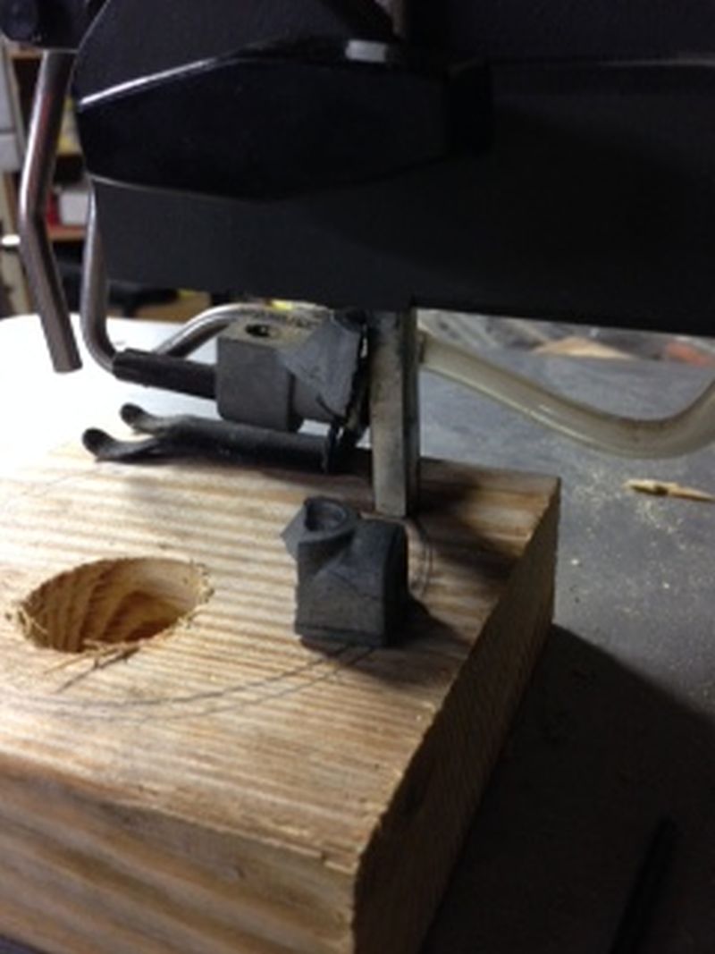 blade holder i think.jpg