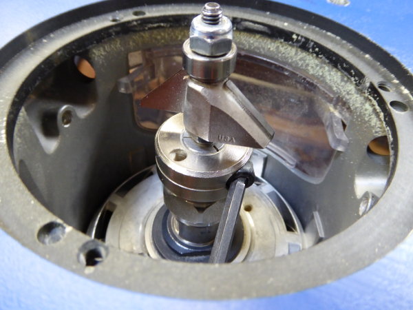 tightening bit into chuck