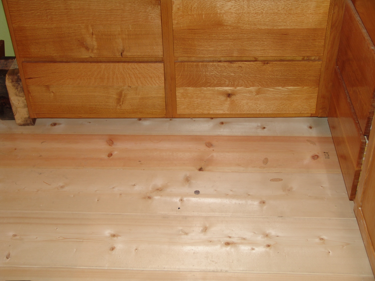 Kitchen Floor 003.JPG