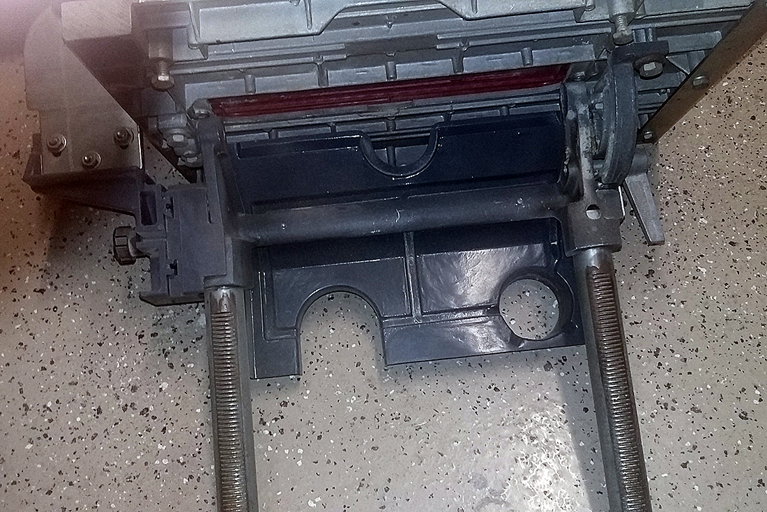 Portion that attaches to table tubes.jpg
