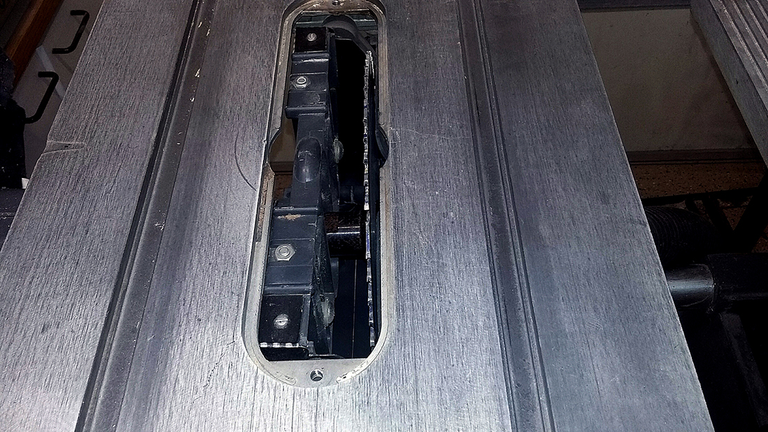 showing blade clearance to table.