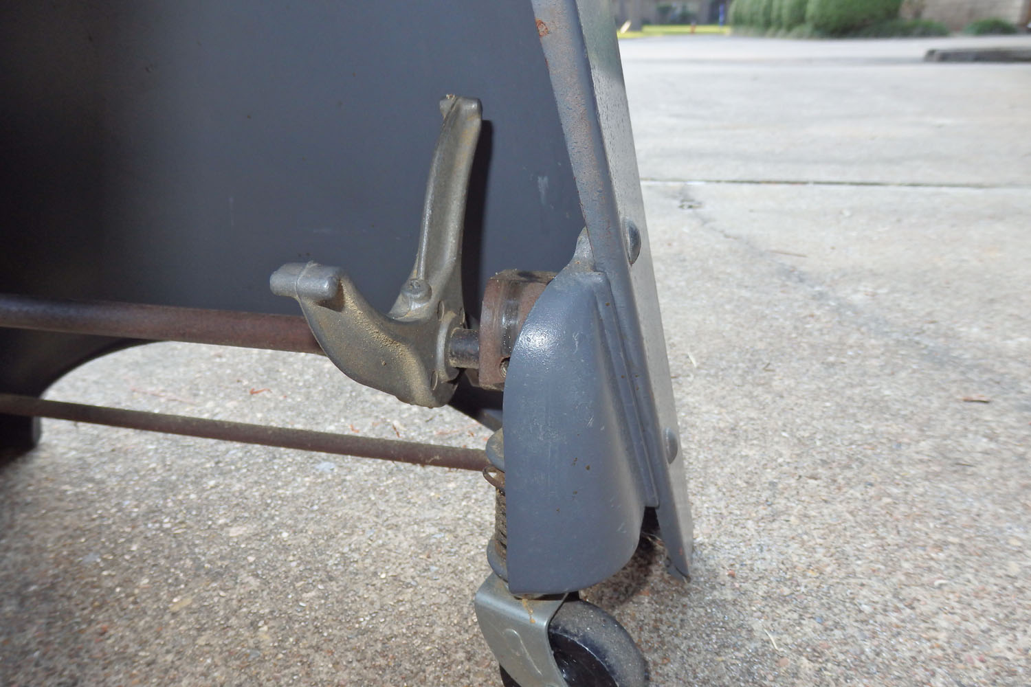 Right side casters