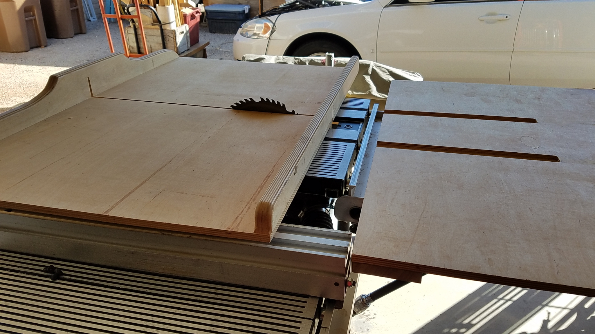 Sliding Cross Cut Table 003.jpg