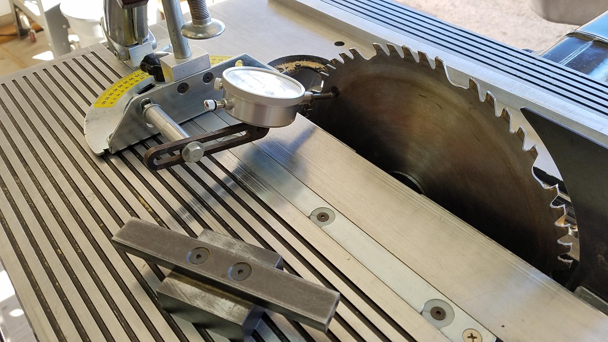Dial Indicator and Miter Gauge 007.jpg