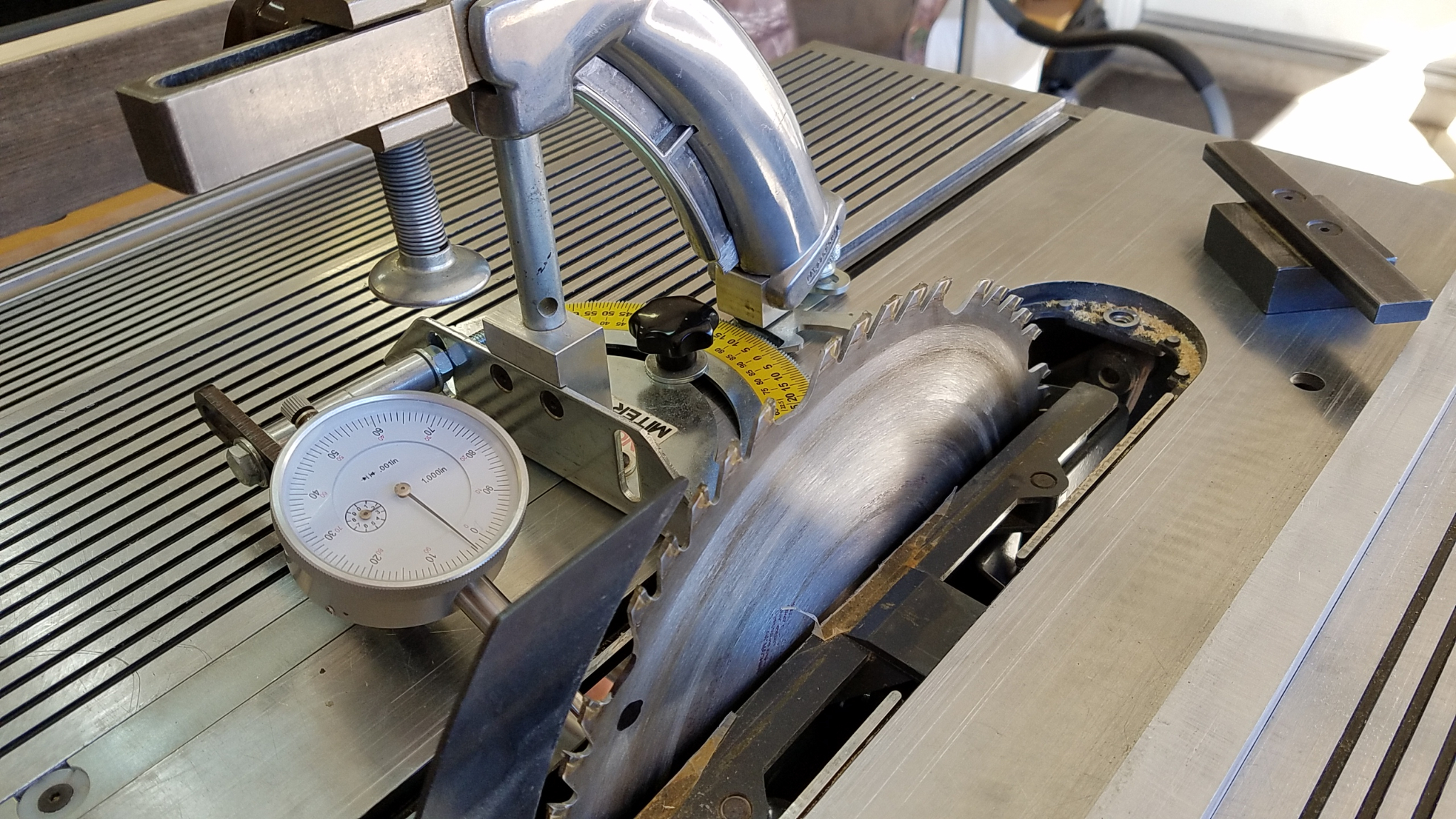 Dial Indicator and Miter Gauge 010.jpg