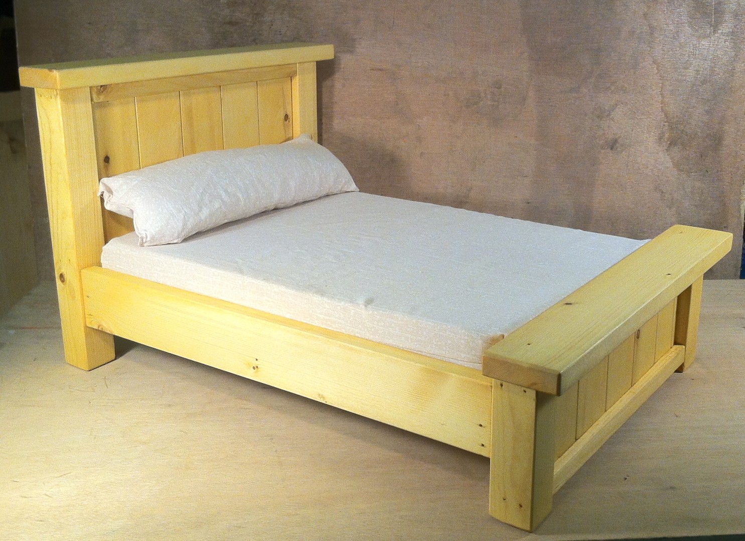 doll bed.JPG