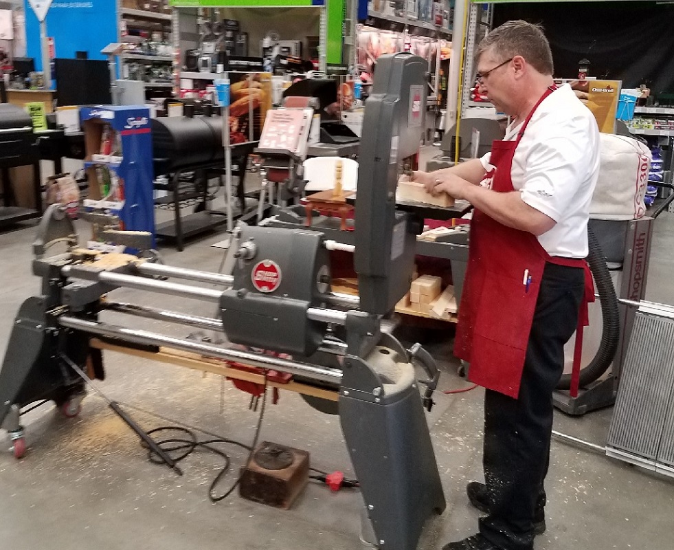 Lowes.jpg