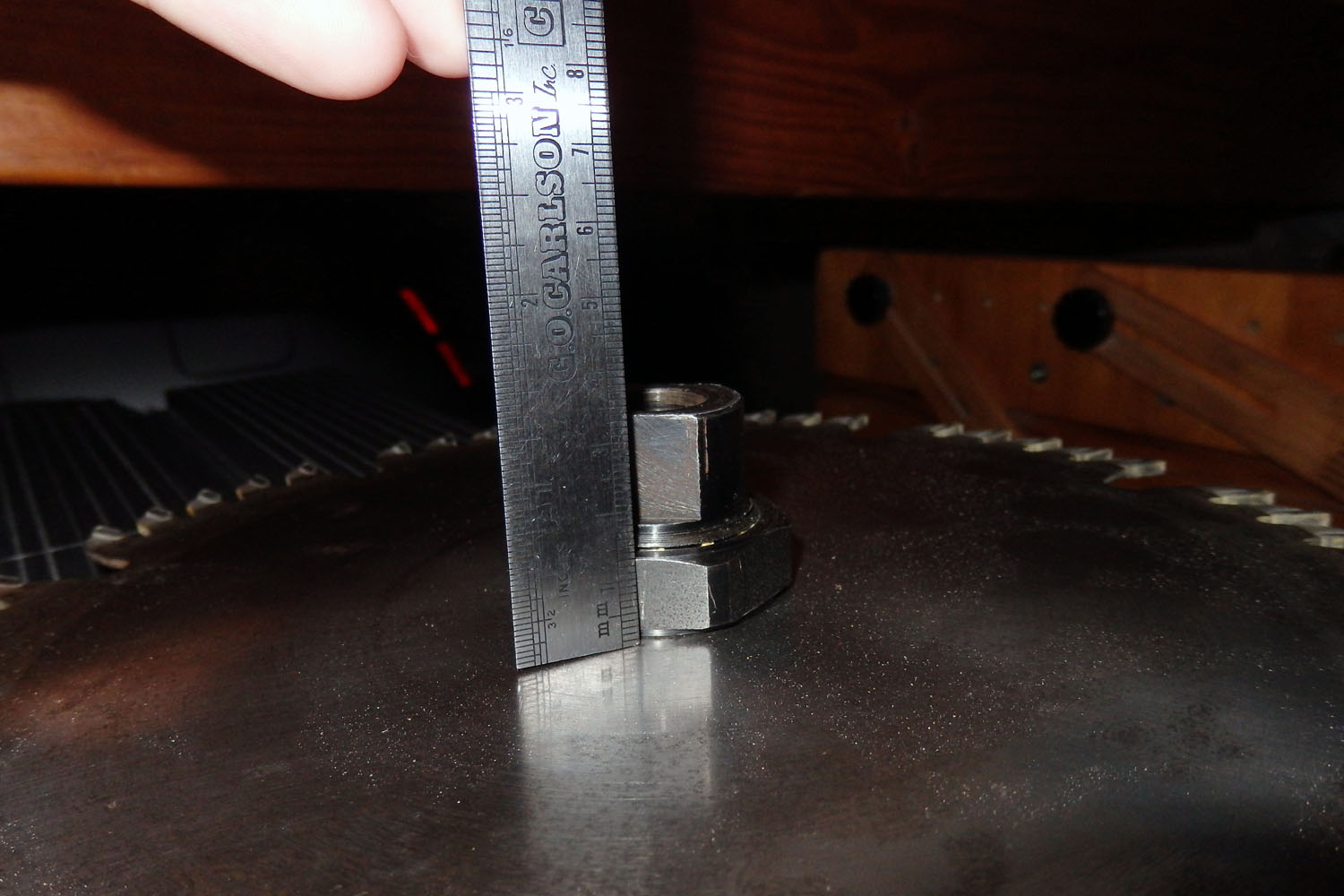 About 33 mm from blade to end of arbor