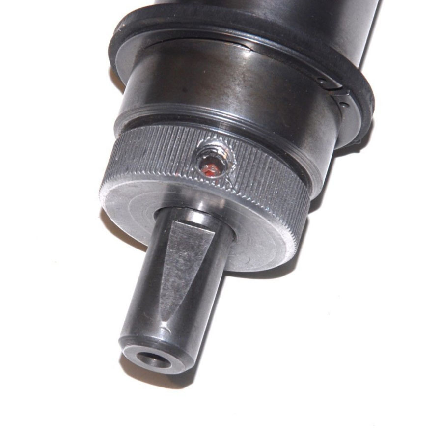 Spindle knob on end of quill