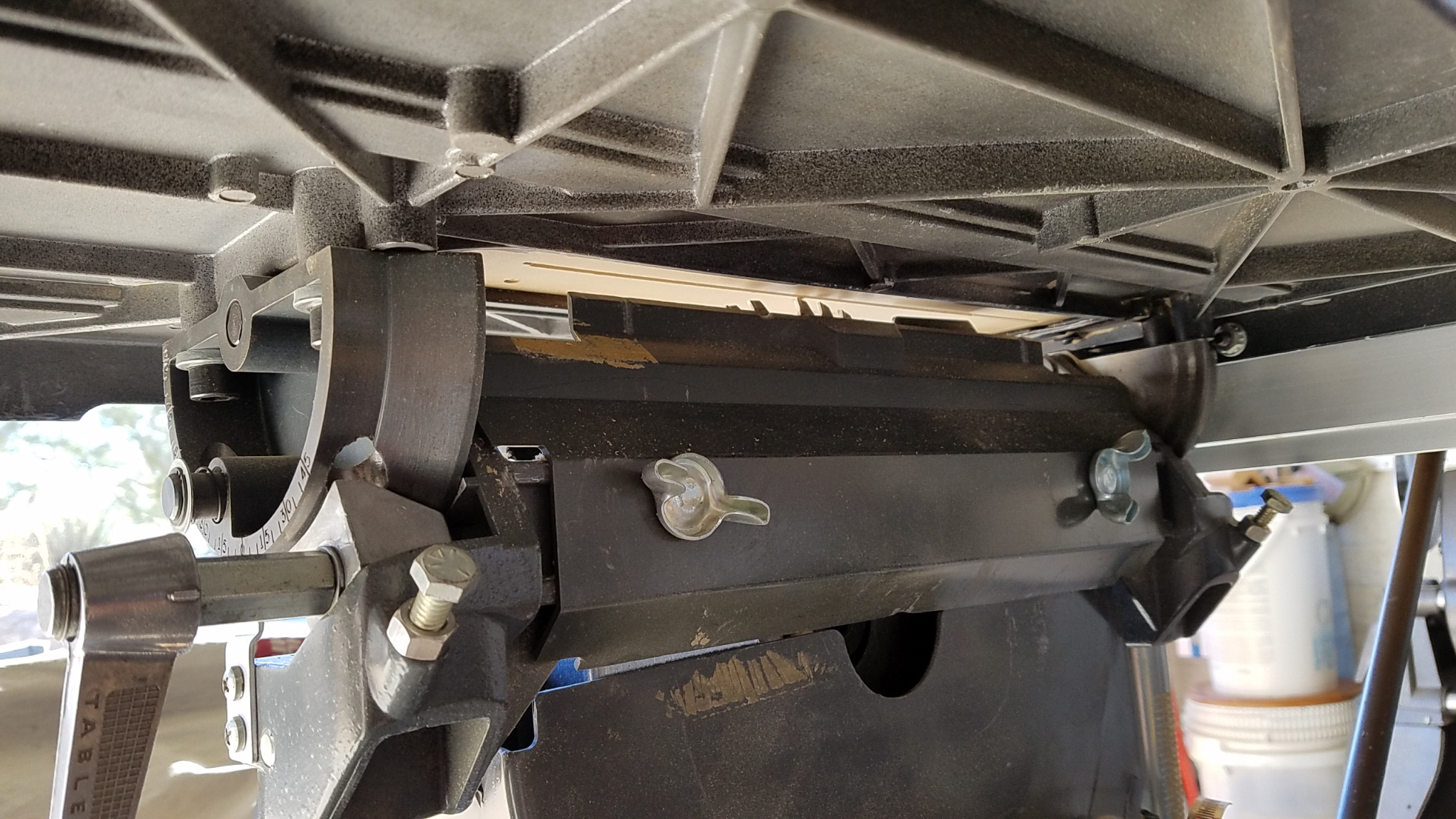 Lower Saw Guard Dust Collection 008.jpg