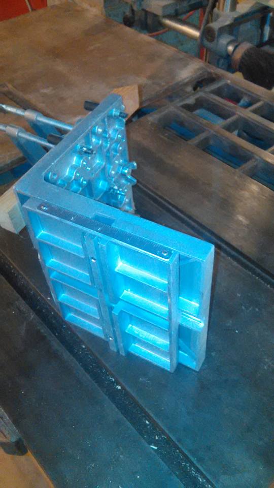W - Universal Jig 3.jpg