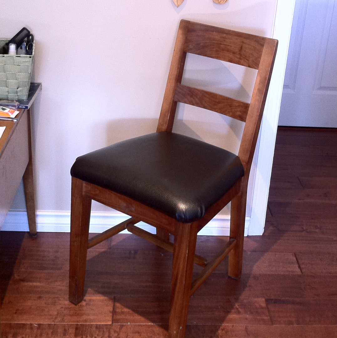 chair1.JPG