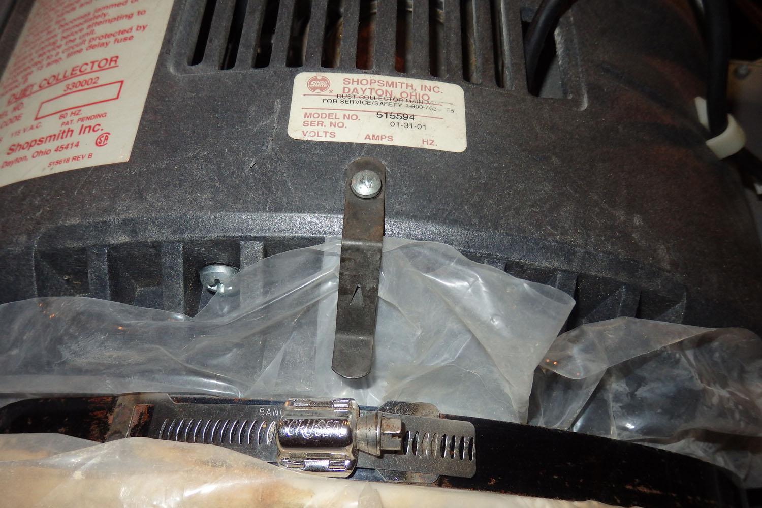 2 screws at back of DC3300.jpg