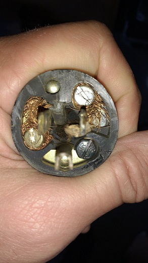 The wiring on the plug end looks like it was tucked around the screw by a group of drunken squirrels...