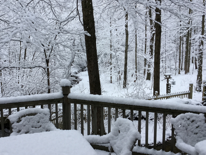 Snow in April LowRes.JPG