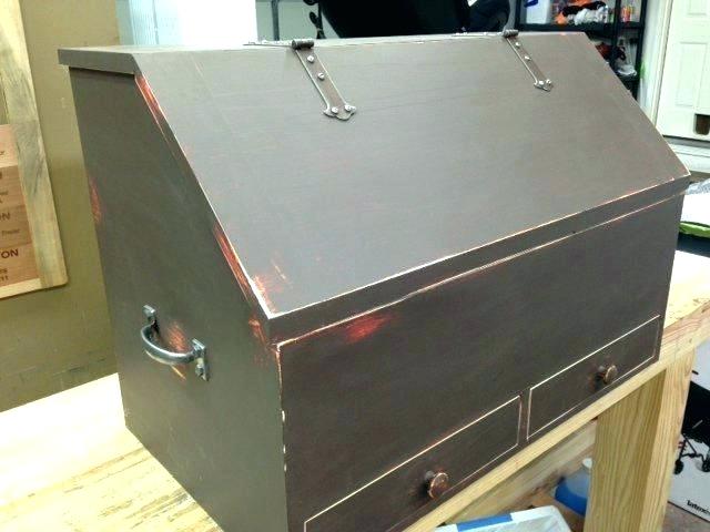 Woodshop - Wooden tool box.jpg