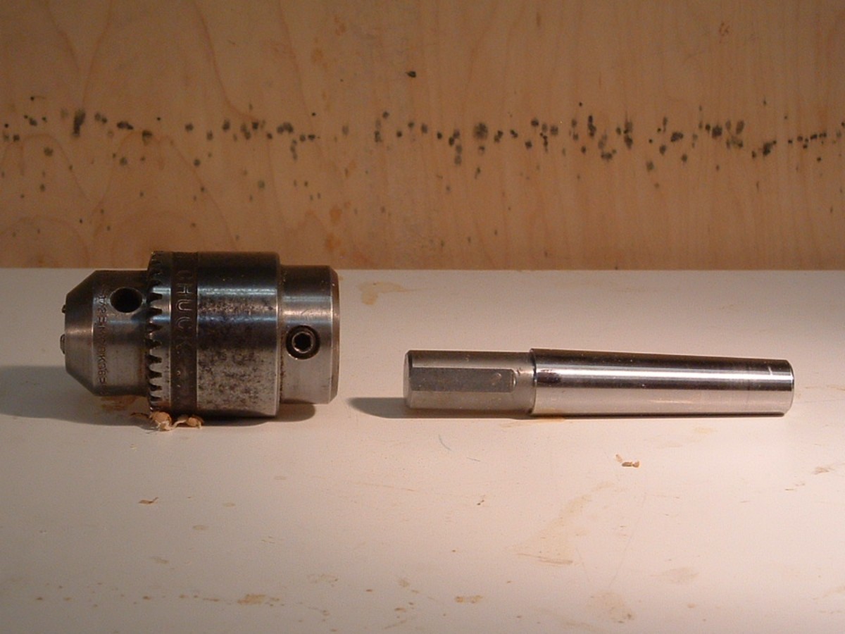 lathe arbor and drillchuck.JPG