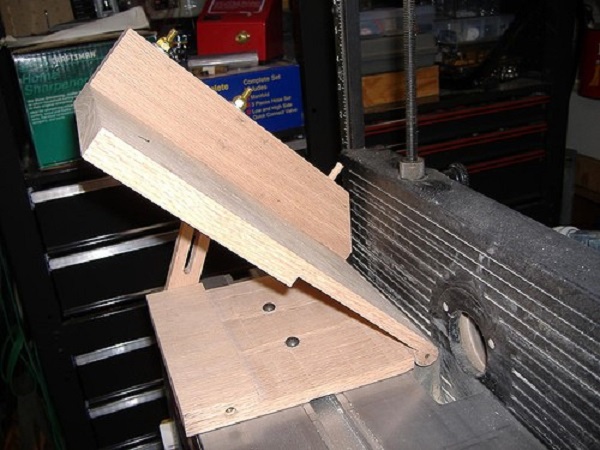 Shop built Tilting Sled.jpg