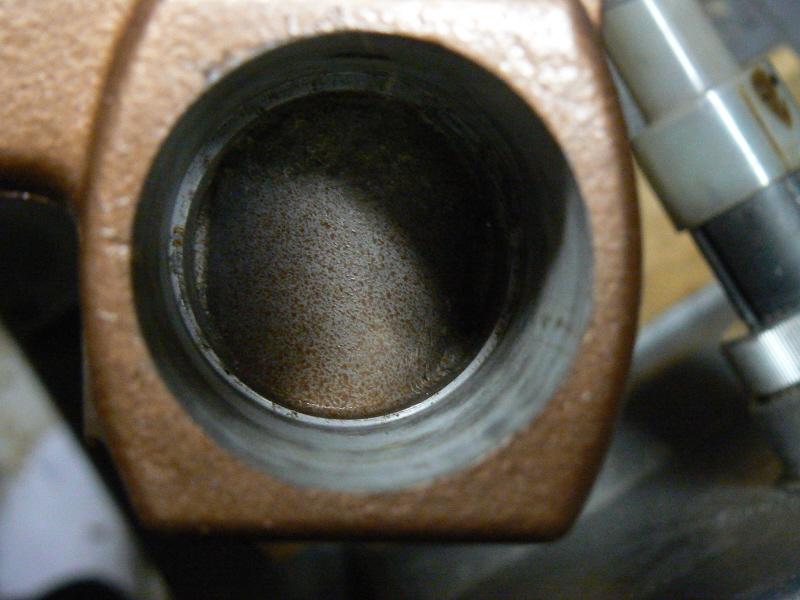 hinge way socket.jpg