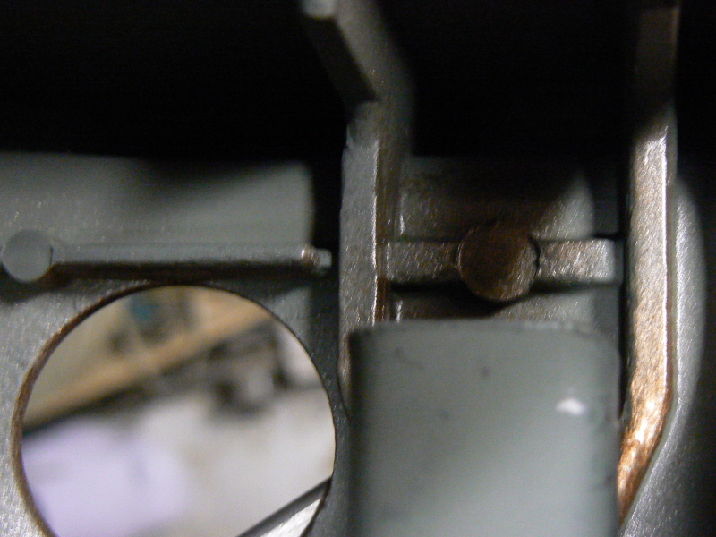 hinge bench socket.jpg