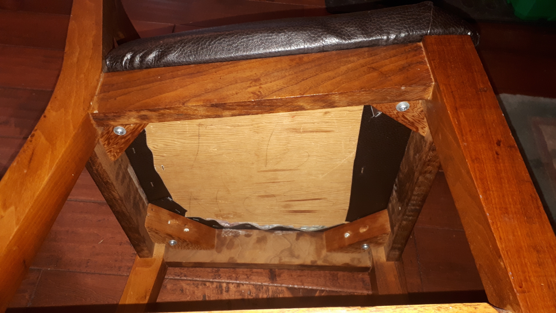 chair bottom.jpg