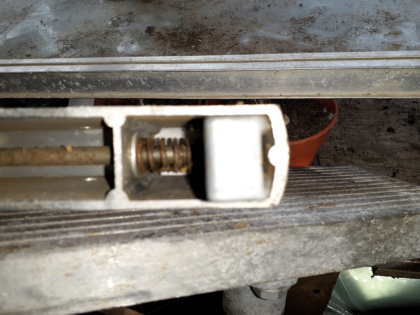 greenie fence rear lock1.jpg