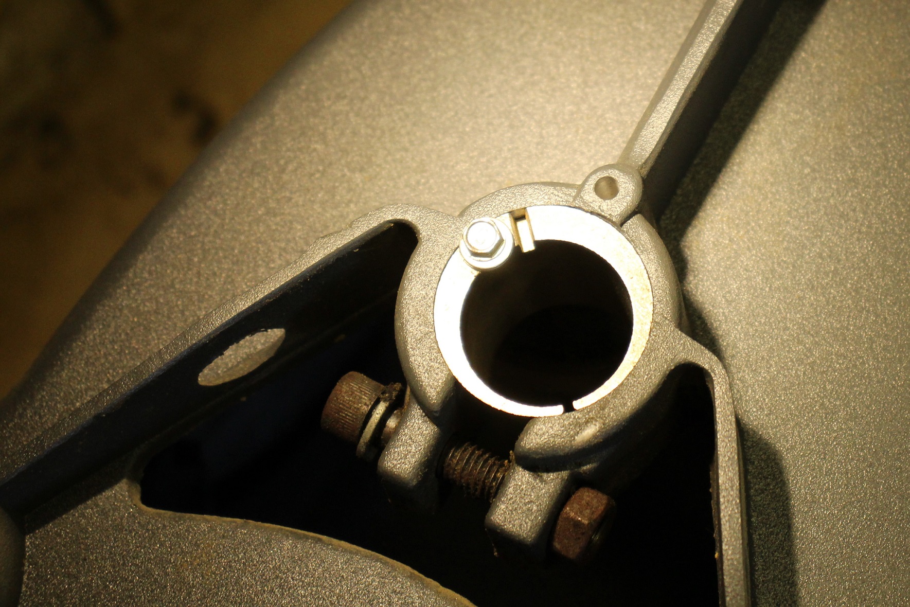 Headstock missing threads