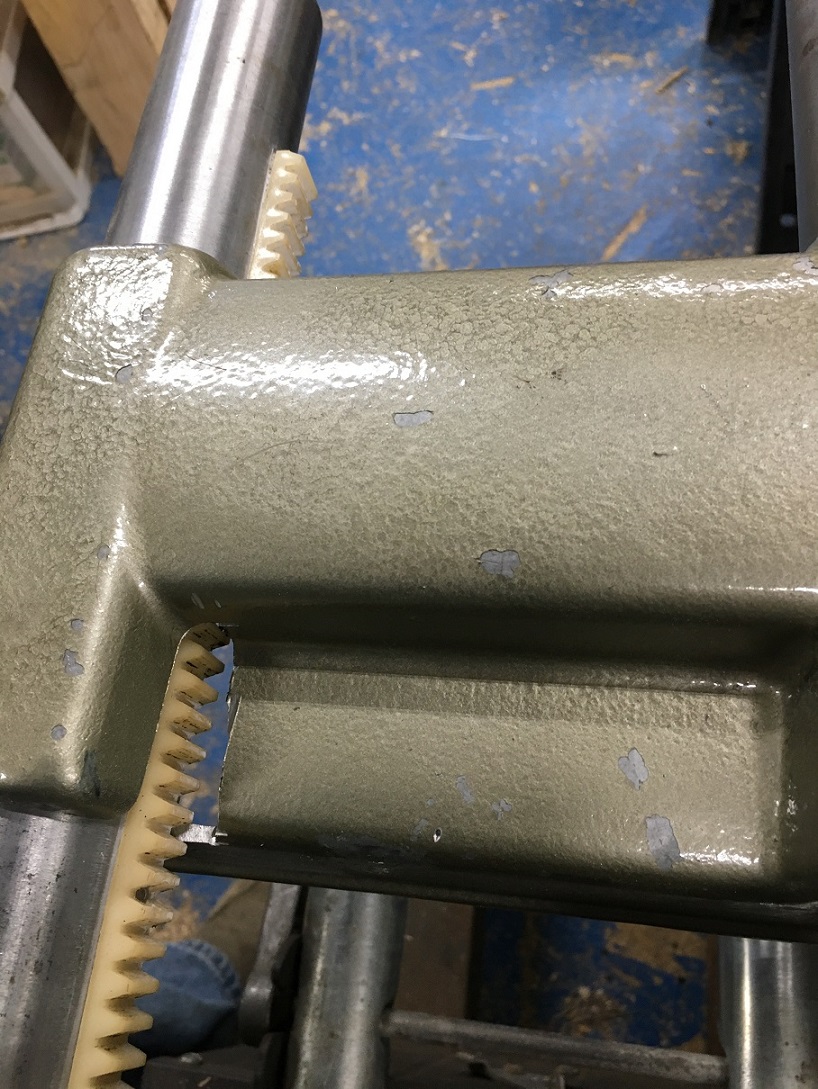 slotted carriage 1.jpg