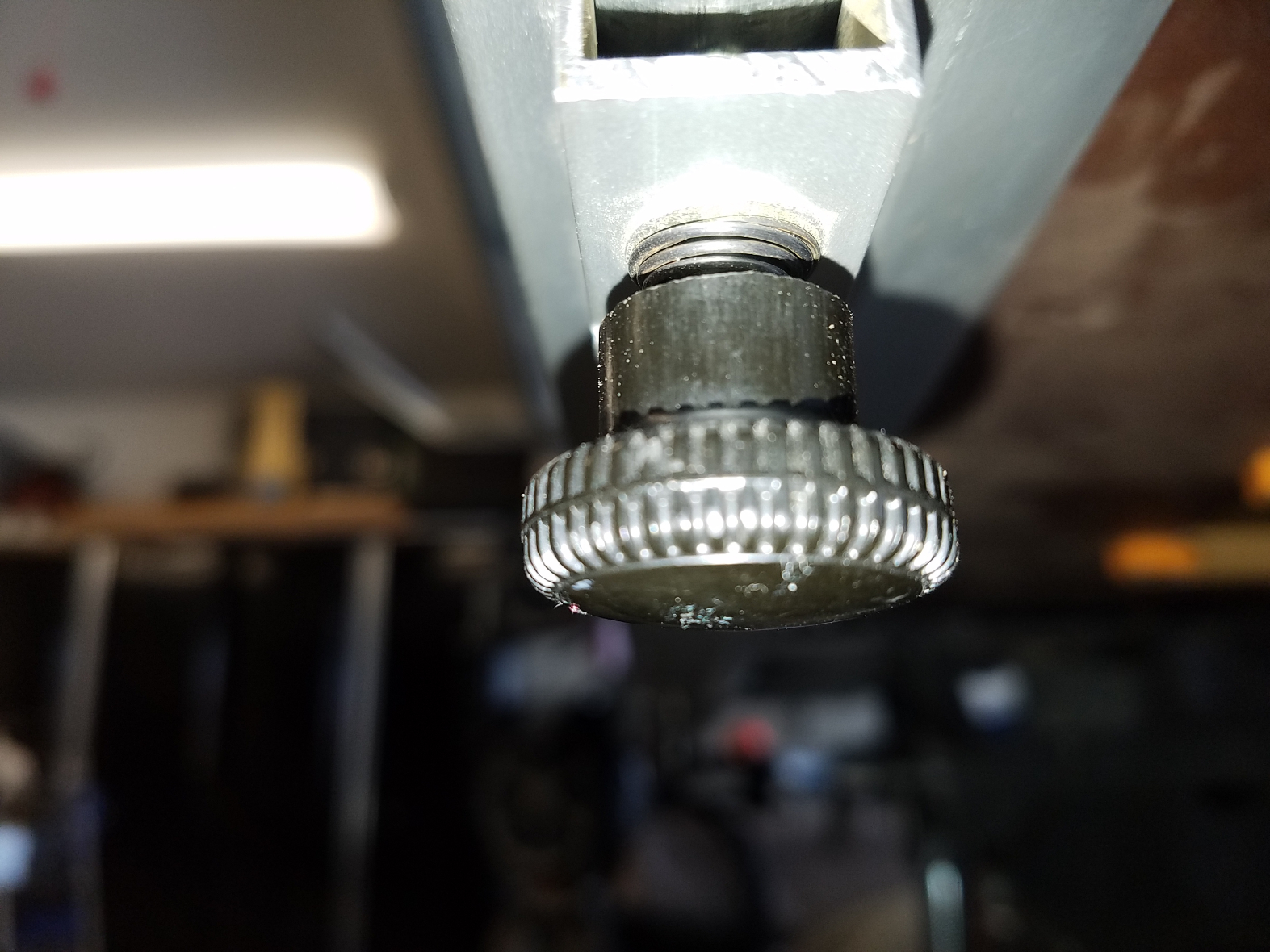My 520 Table Rail locking knows