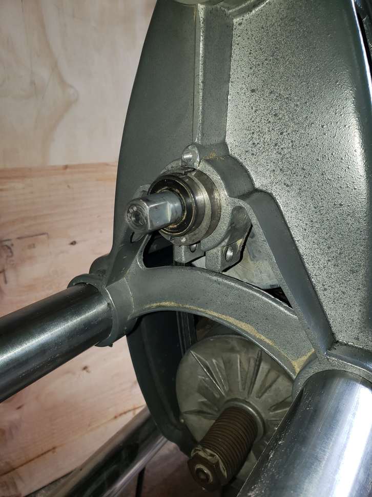 Eccentric protruding - nut is missing, something is in there though.