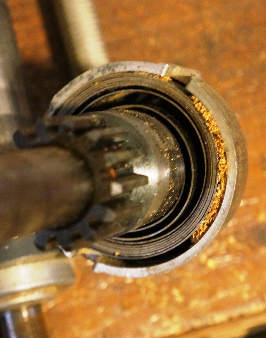 10ER quill spring housing (inside)