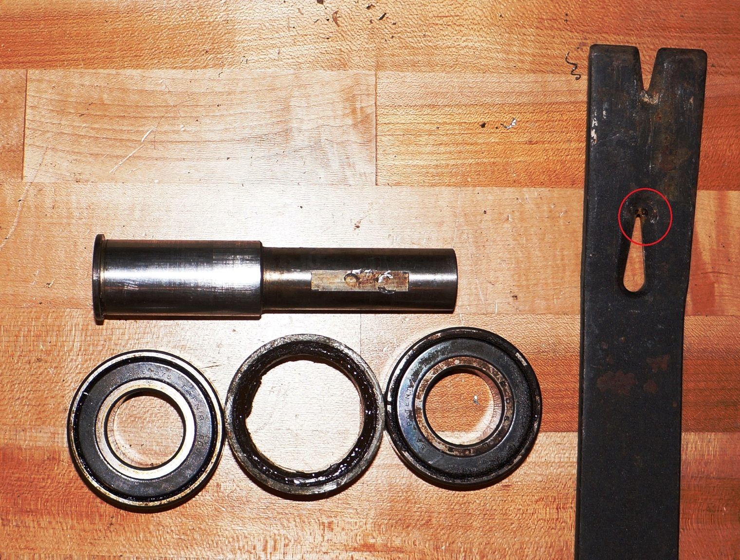 Drive bearings and pry bar