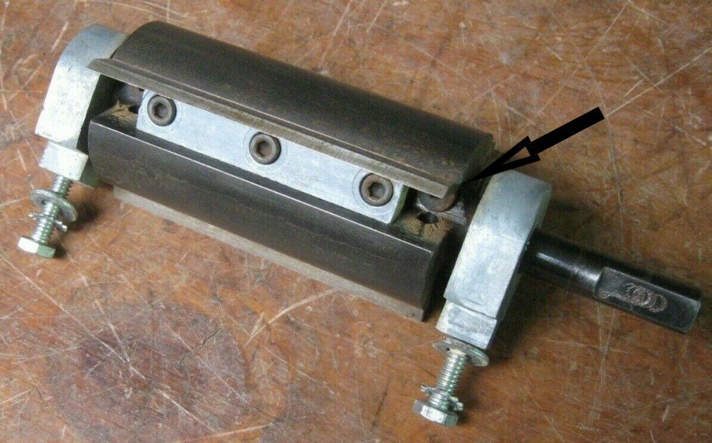 Jointer Cutter Head - arrow.jpg