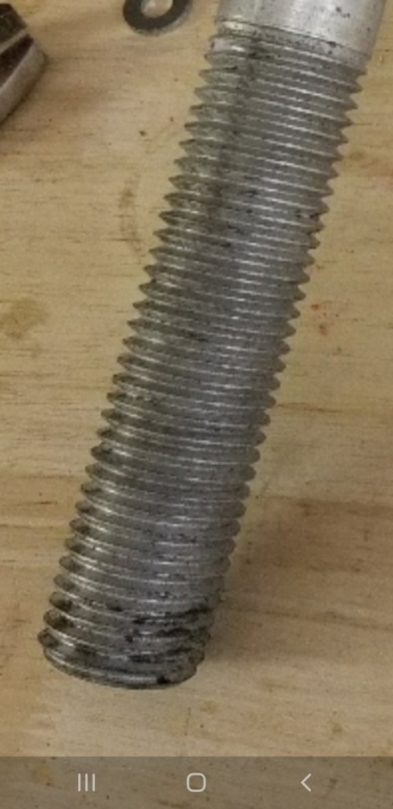 Same post as the last one just zoomed in to show a close up of the first thread.