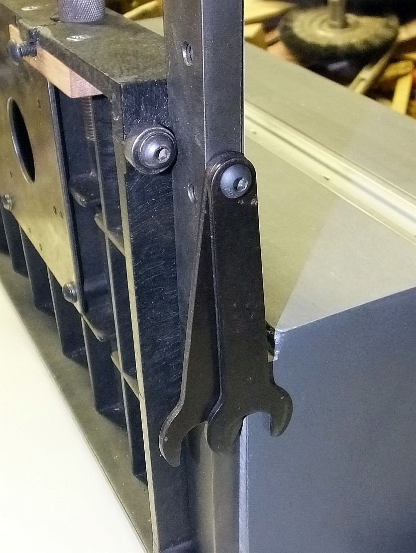 ROUTER WRENCH STORAGE.jpg
