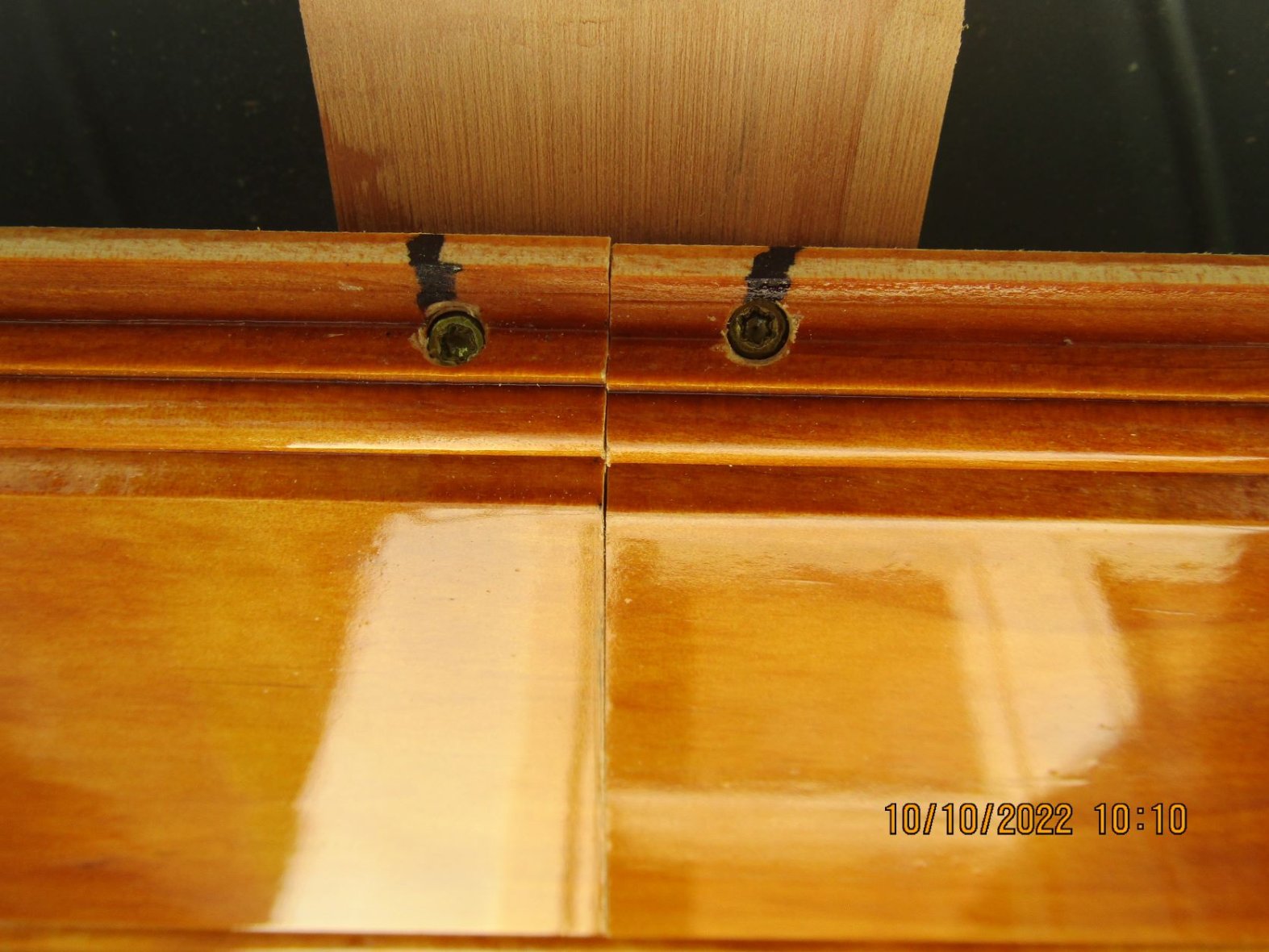 Screws helped to adjust board-to-board fit