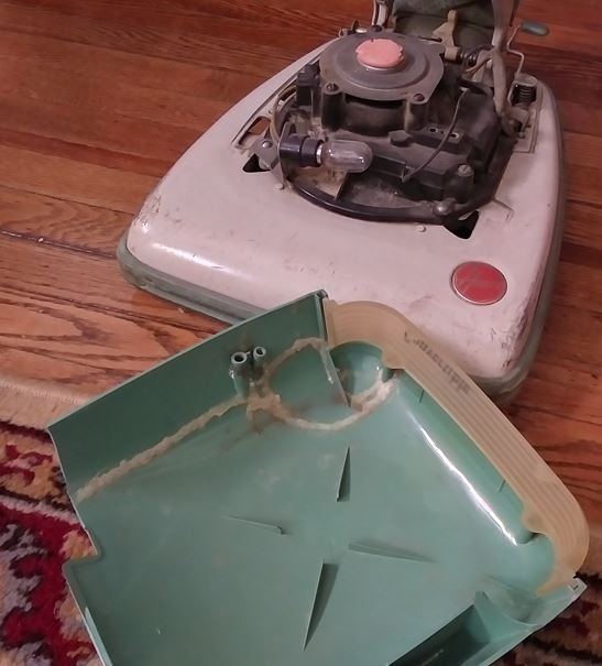 VAC HOOVER MODEL 29 2.JPG