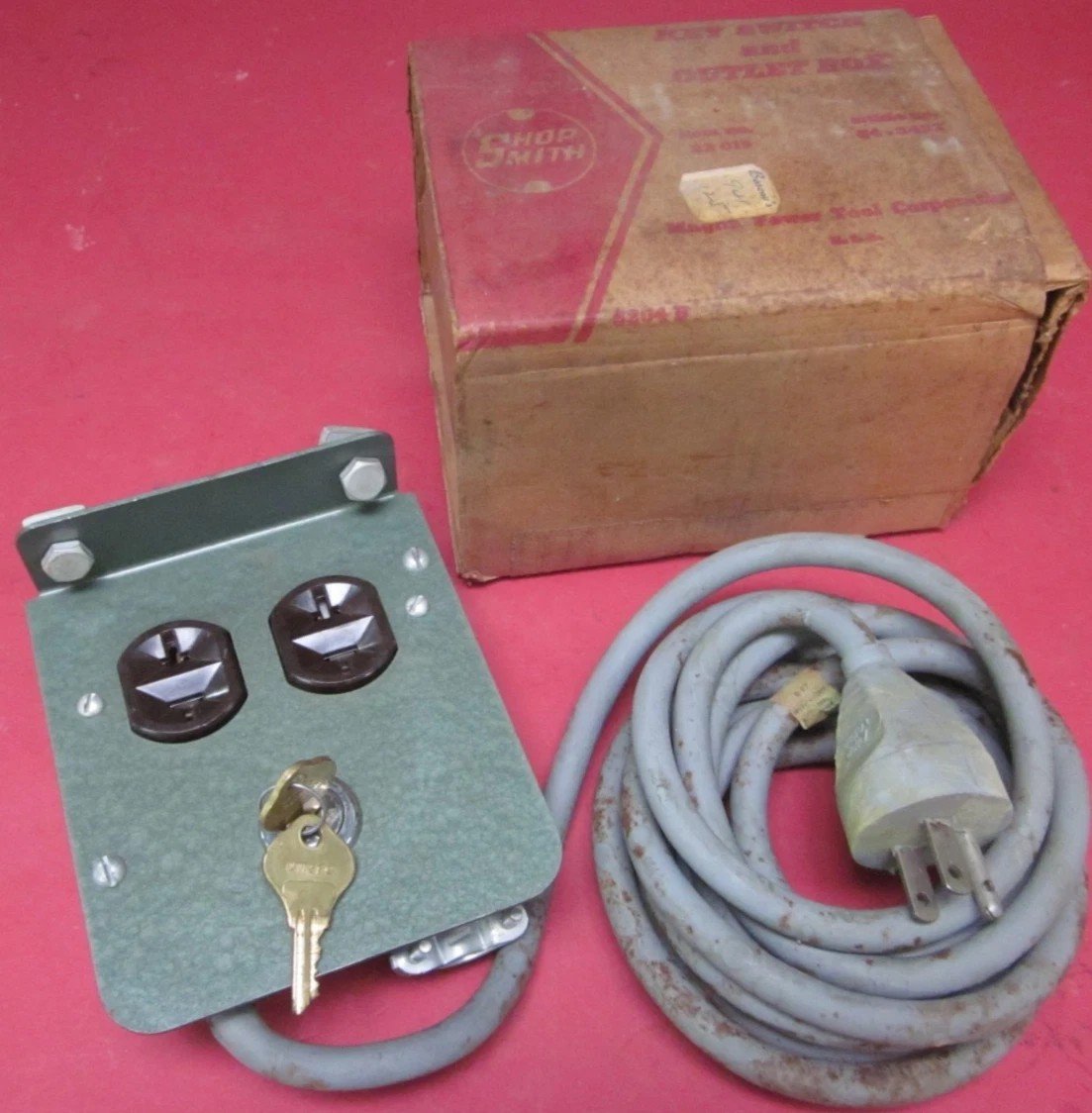 key switch and outlet box 2.jpg