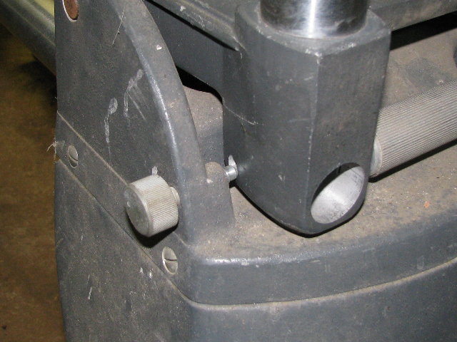 shopsmith lockpin 02_small.JPG