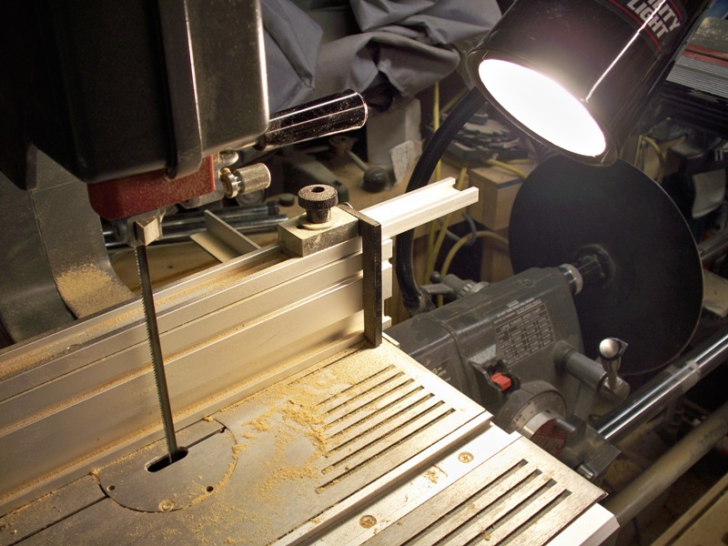 Utility Light On Bandsaw.JPG