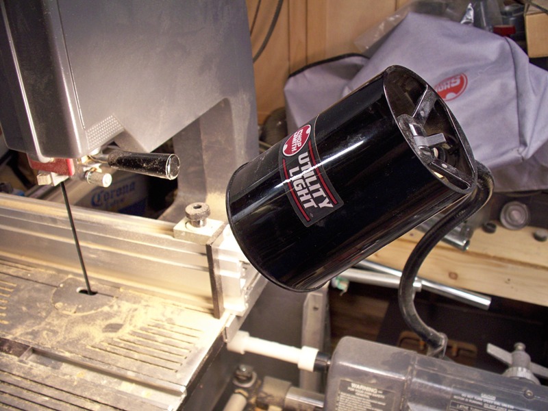 Utility Light On Bandsaw 2.JPG